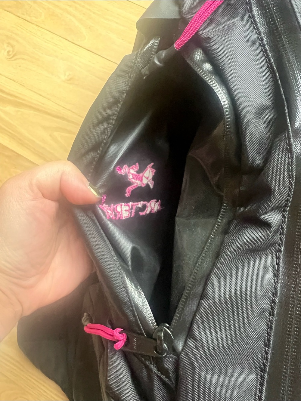 Arc'teryx Quiver Crossbody - Picture 5 of 7